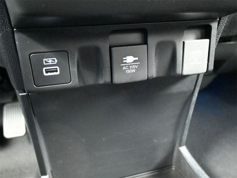 Used 2023 Honda Odyssey Elite image 16