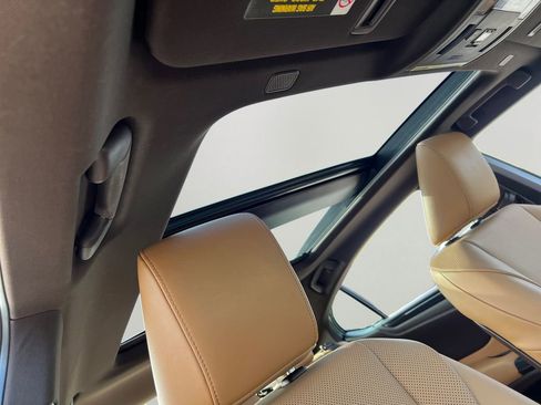 Used 2021 Lexus ES 350 w/ Premium Package image 6