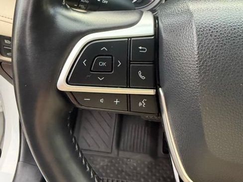 Used 2022 Toyota Highlander Platinum AWD/4WD image 20