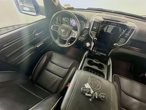 Used 2024 RAM 1500 Laramie image 9