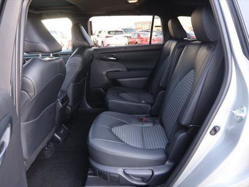 Certified 2024 Toyota Highlander XSE image 11
