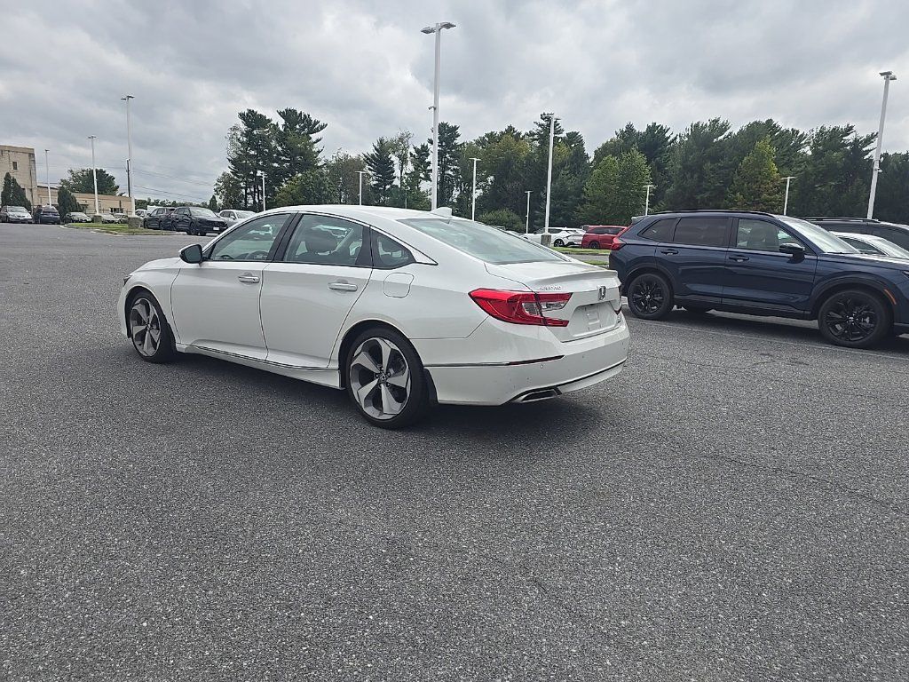 Used 2019 Honda Accord Touring image 6