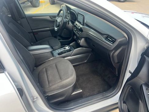 Used 2025 Ford Escape Active w/ Cold Weather Package FWD image 16