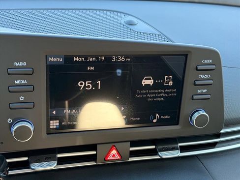 New 2026 Hyundai Elantra Blue image 17