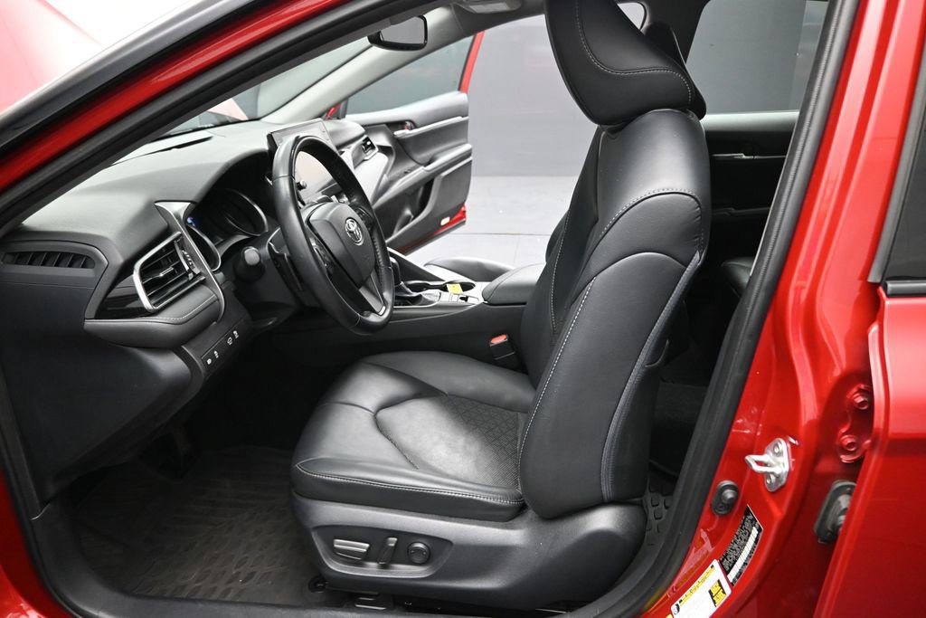 Used 2023 Toyota Camry XSE FWD image 18