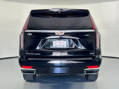 Used 2022 Cadillac Escalade ESV Premium Luxury image 6