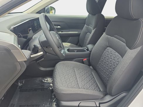 New 2027 Nissan Kicks SV w/ SV Premium Package FWD image 14