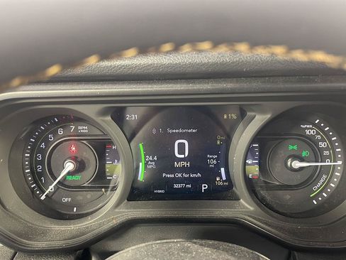 Used 2024 Jeep Wrangler Unlimited AWD/4WD image 16