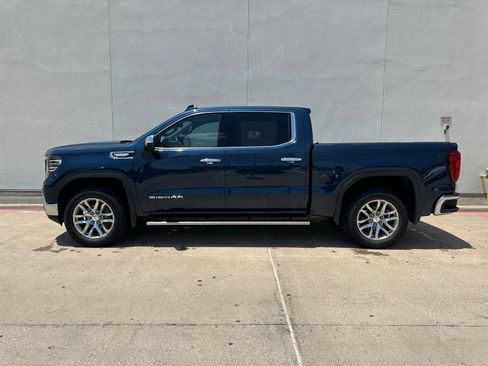 Used 2022 GMC Sierra 1500 SLT RWD image 5