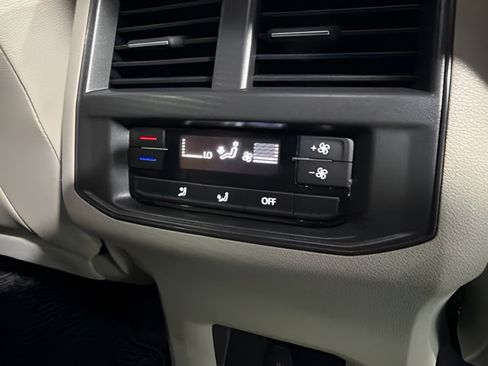 Used 2022 Volkswagen Atlas SE FWD image 33