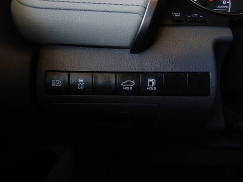Used 2022 Toyota Camry SE FWD image 22