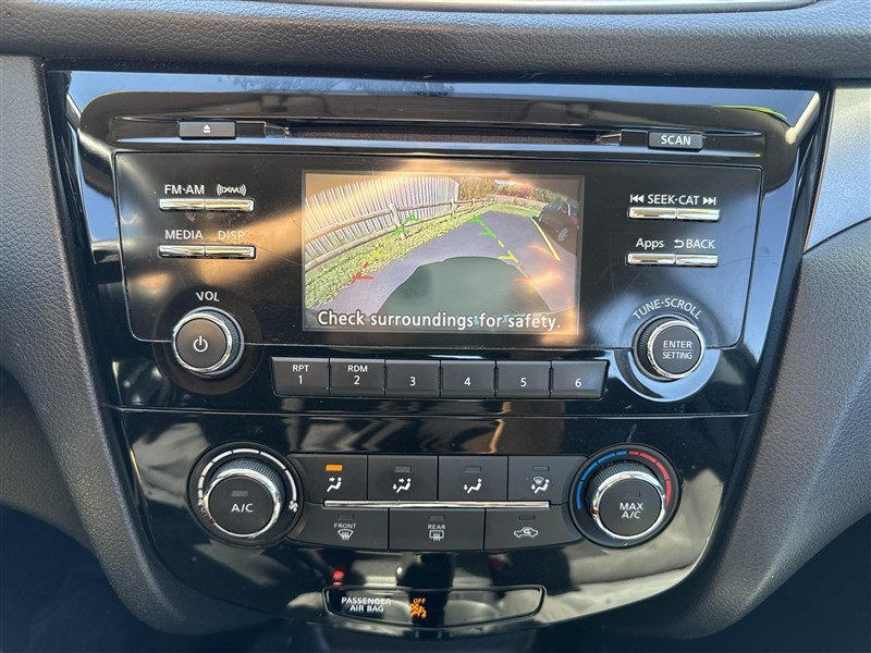 Used 2016 Nissan Rogue S AWD/4WD image 11