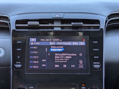 Certified 2022 Hyundai Santa Cruz SEL Premium image 18