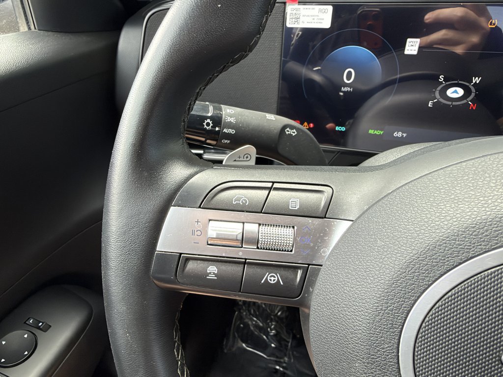 Used 2025 Hyundai Kona SEL FWD image 27