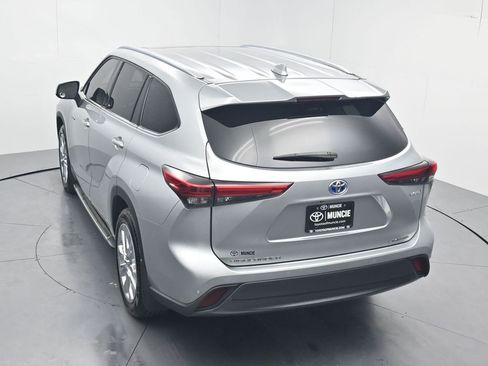 Used 2021 Toyota Highlander Limited image 65