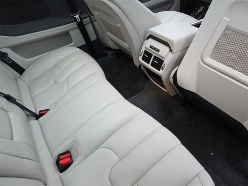 Used 2015 Land Rover Range Rover Evoque Pure Plus image 13