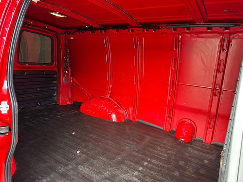 Used 2014 Chevrolet Express 1500 AWD image 13