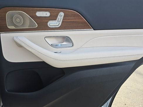 New 2026 Mercedes-Benz GLS 450 4MATIC image 37