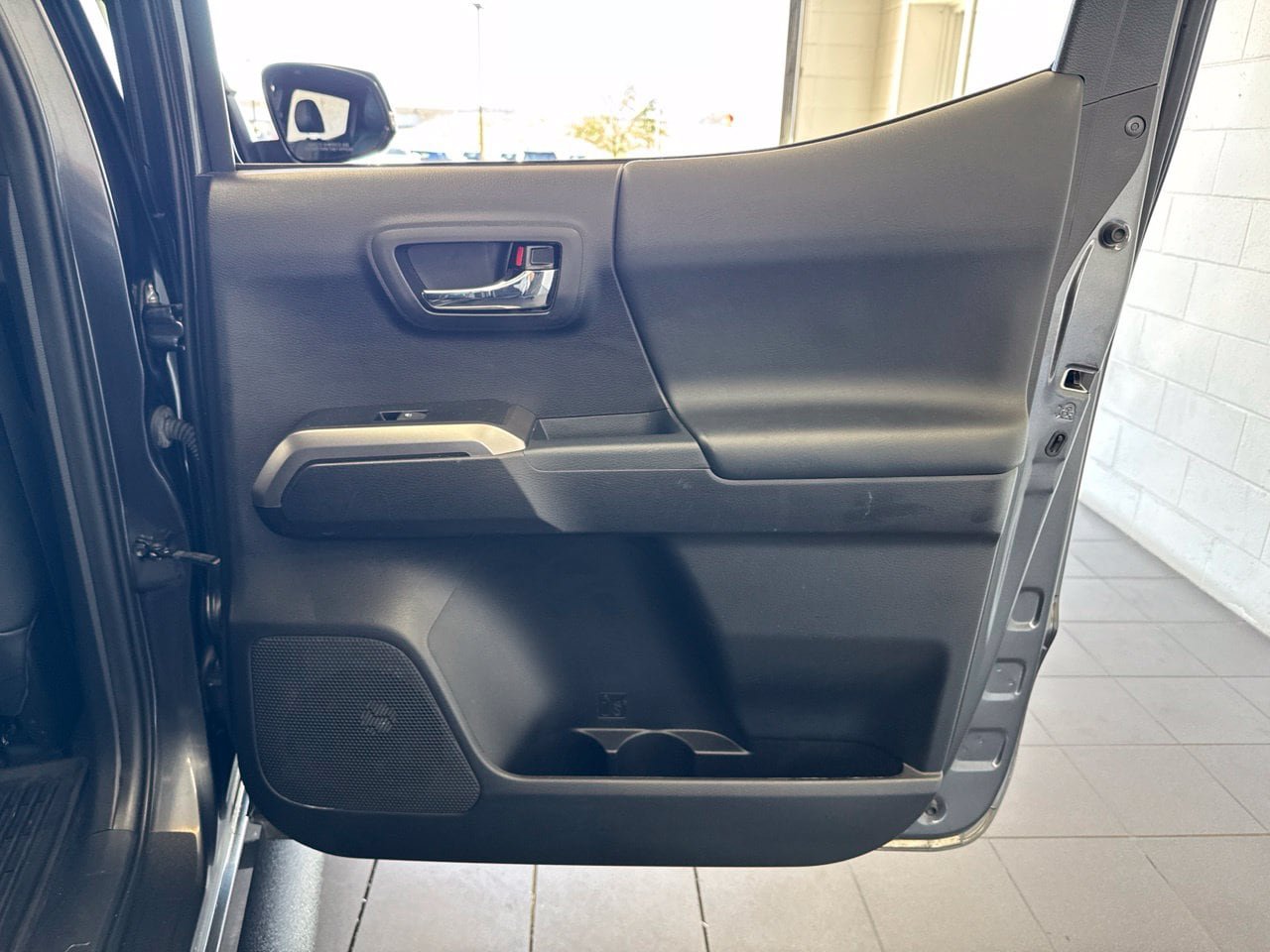 Certified 2021 Toyota Tacoma Limited w/ Nightshade Package AWD/4WD image 51