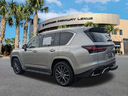 Used 2022 Lexus LX 600 F Sport w/ Accessory Package (Z1) AWD/4WD image 6