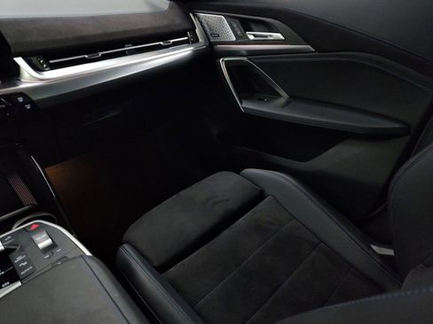 Used 2025 BMW X2 M35i w/ Premium Package image 27