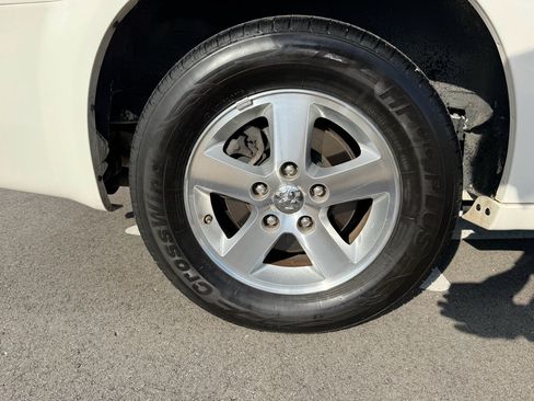 Used 2008 Dodge Grand Caravan SXT image 9