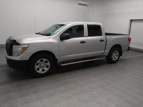 Used 2017 Nissan Titan S RWD image 2