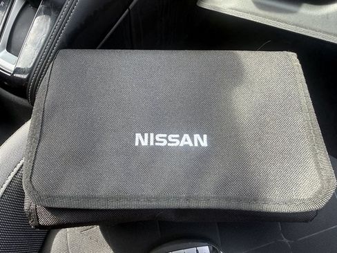 Used 2019 Nissan Kicks SV FWD image 34