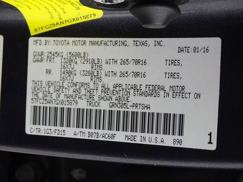 Used 2016 Toyota Tacoma TRD Sport image 17