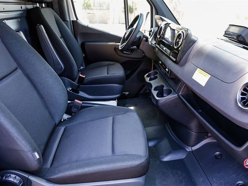 New 2025 Mercedes-Benz Sprinter 2500 image 13