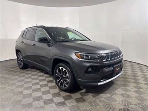 Used 2024 Jeep Compass Limited image 1
