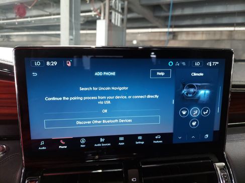 Used 2024 Lincoln Navigator Premiere AWD/4WD image 16