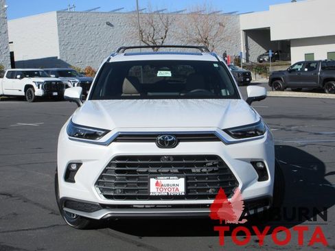 New 2026 Toyota Grand Highlander AWD Hybrid image 25