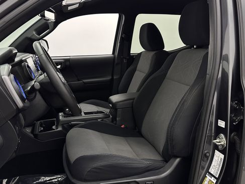 Used 2020 Toyota Tacoma TRD Sport RWD image 21