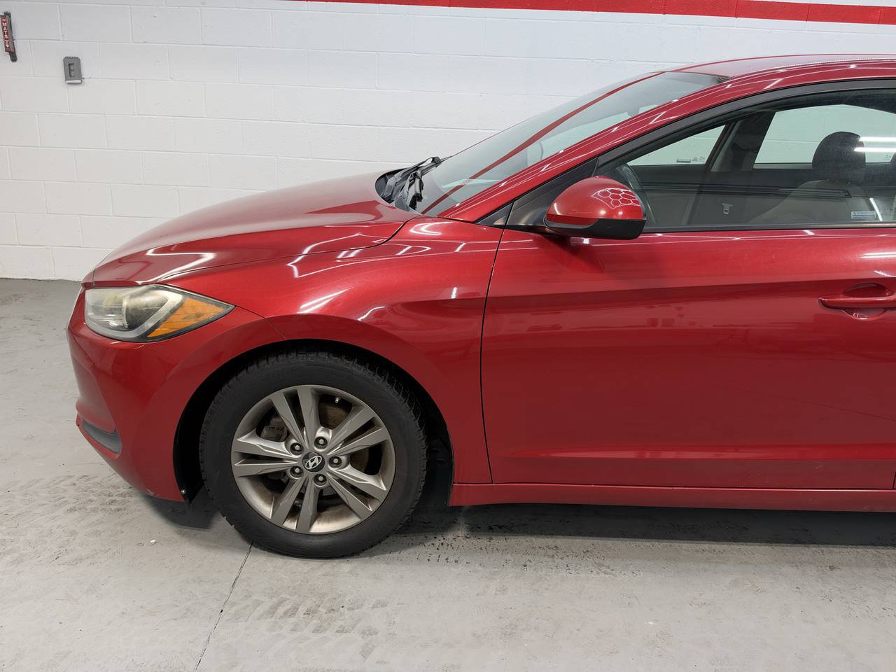 Used 2017 Hyundai Elantra SE FWD image 3