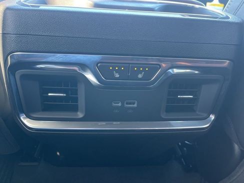 New 2026 GMC Sierra 2500 Denali Ultimate w/ LPO, Black Badging Package image 14