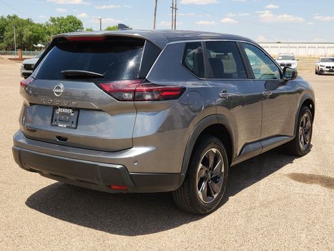Used 2025 Nissan Rogue SV FWD image 4