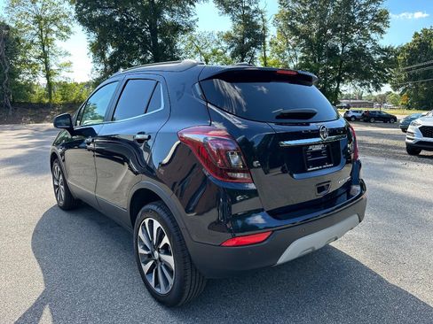 Used 2022 Buick Encore Preferred w/ Safety Package II AWD/4WD image 5