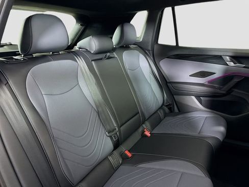 New 2026 Volkswagen Tiguan SE R-Line image 28