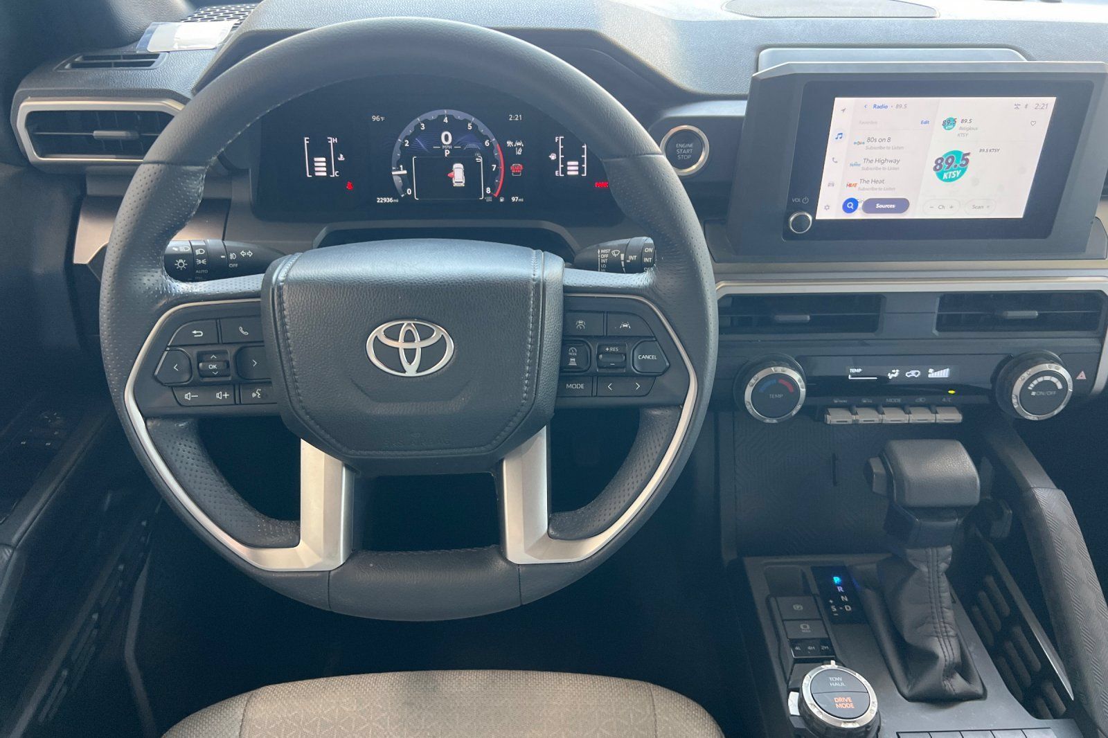 Certified 2025 Toyota 4Runner SR5 AWD/4WD image 11