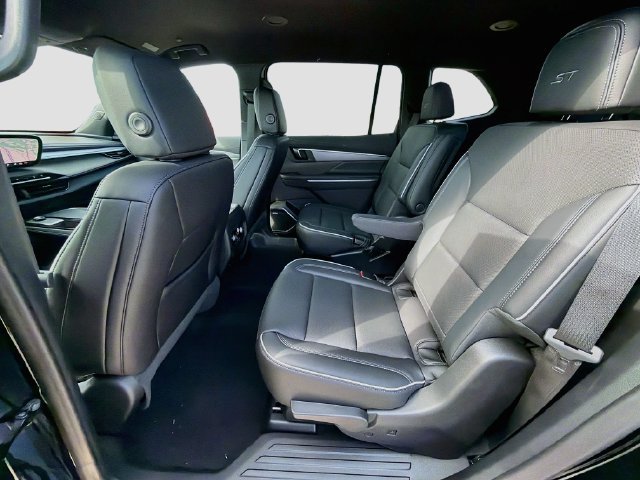 New 2027 Buick Enclave Sport Touring w/ Power Package FWD image 23
