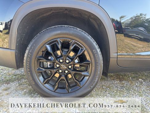 Certified 2025 Chevrolet Traverse LT w/ Midnight/Sport Edition image 43