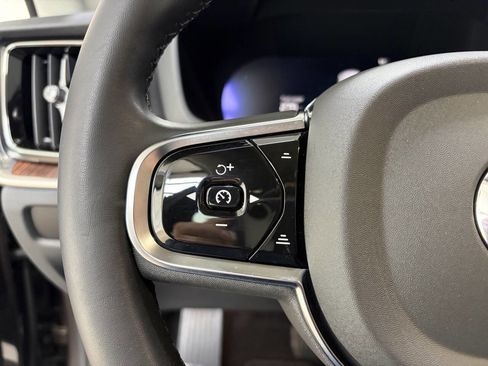 Used 2024 Volvo V60 B5 Cross Country Plus image 20