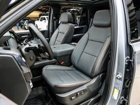Used 2026 GMC Yukon AT4 w/ AT4 Premium Plus Package AWD/4WD image 62