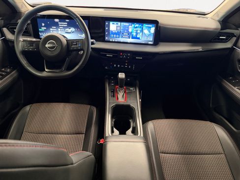 Used 2026 Nissan Kicks SR FWD image 3
