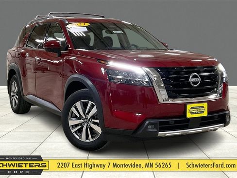 Used 2023 Nissan Pathfinder SL image 1