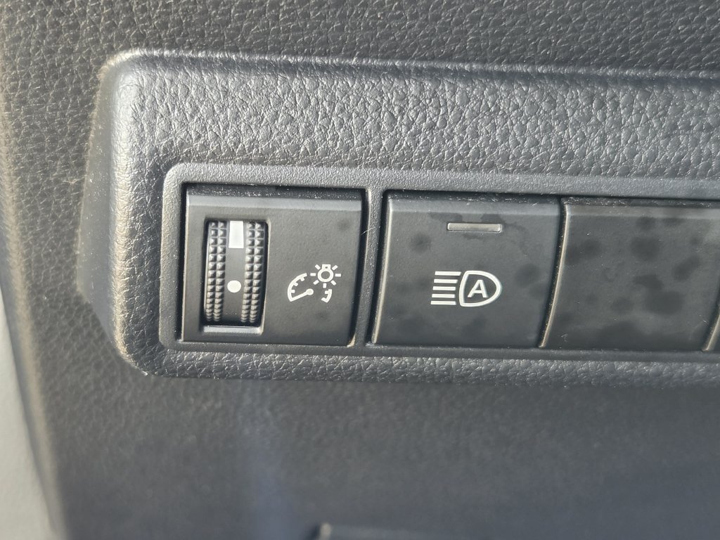 Used 2025 Toyota Corolla LE FWD image 24
