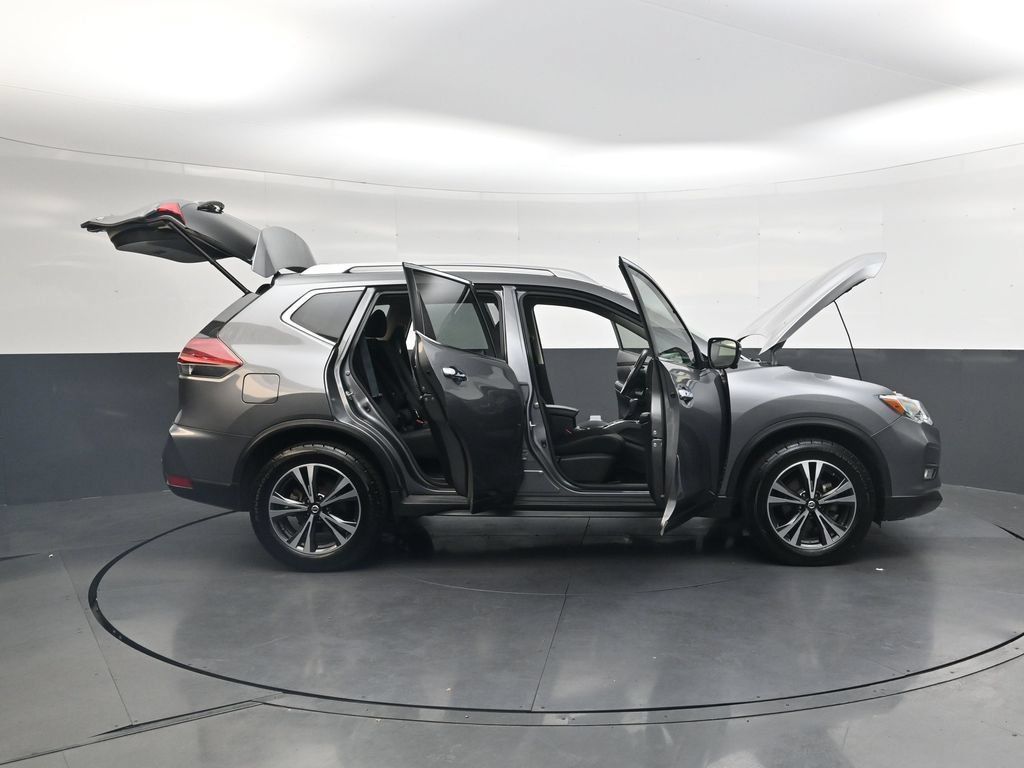 Used 2019 Nissan Rogue SV w/ Premium Package FWD image 41