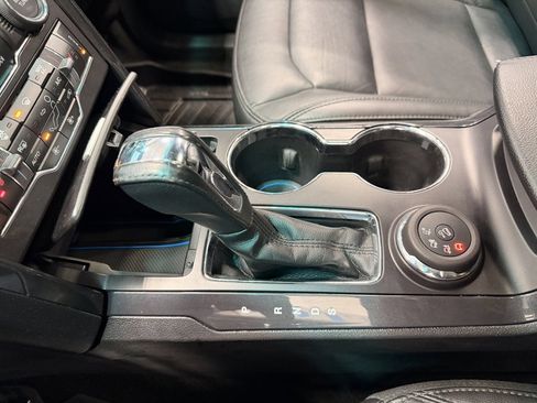 Used 2017 Ford Explorer XLT w/ Equipment Group 202A image 43