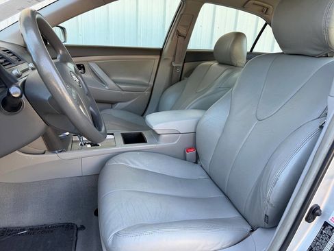 Used 2008 Toyota Camry LE FWD image 12
